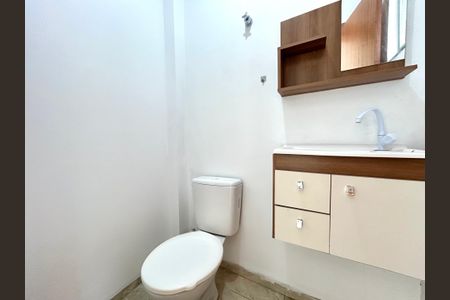 Casa para alugar com 120m², 2 quartos e 1 vaga Casa para alugar com 120m², 2 quartos e 1 vagaBanheiro lavabo