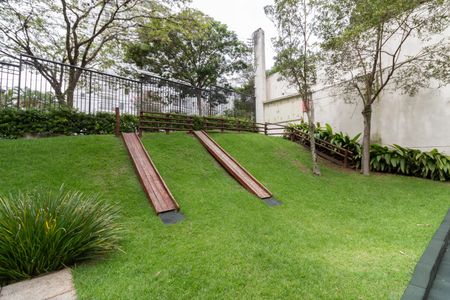 Apartamento para alugar com 135m², 3 quartos e 3 vagas Apartamento para alugar com 135m², 3 quartos e 3 vagasÁrea comum - Playground