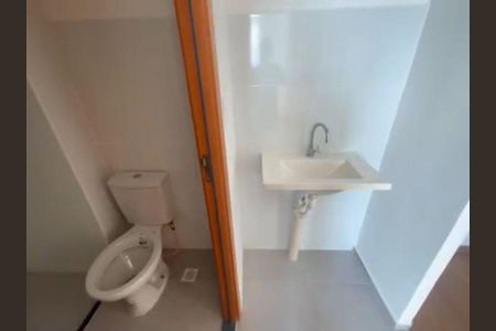 Apartamento para alugar com 46m², 2 quartos e 1 vaga Apartamento para alugar com 46m², 2 quartos e 1 vagaBanheiro