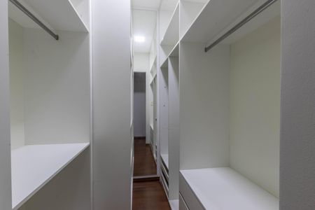 Apartamento à venda com 110m², 4 quartos e 2 vagasCloset