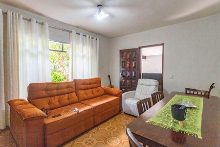 Casa à venda com 4 quartos, 300m² em Vila Sao Jose, Diadema