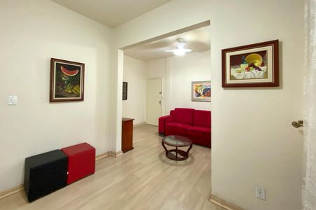 Sala de apartamento à venda com 2 quartos, 70m² em Nova Suíça, Belo Horizonte