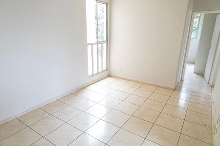 Sala de apartamento à venda com 3 quartos, 61m² em São João Batista, Belo Horizonte