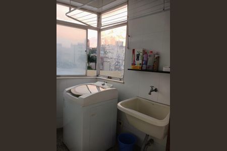 Apartamento à venda com 81m², 3 quartos e 1 vaga Apartamento à venda com 81m², 3 quartos e 1 vagaÁrea de serviço