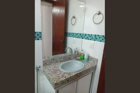 Apartamento à venda com 81m², 3 quartos e 1 vaga Apartamento à venda com 81m², 3 quartos e 1 vagaBanheiro