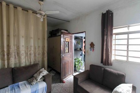 Sala de casa à venda com 3 quartos, 126m² em Vila Tolstoi, São Paulo