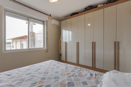 Quarto 1 de apartamento à venda com 2 quartos, 103m² em Jardim Sabará, Porto Alegre