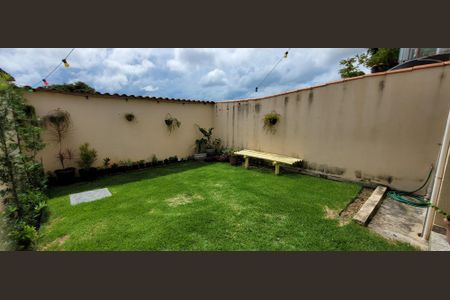 Casa para alugar com 279m², 3 quartos e 2 vagasQuintal