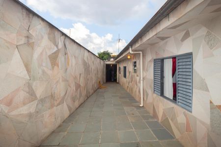 Casa à venda com 121m², 2 quartos e 2 vagas Casa à venda com 121m², 2 quartos e 2 vagasÁrea externa