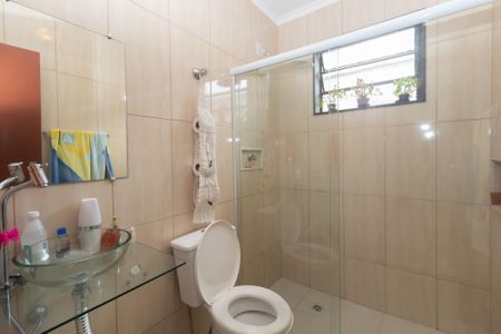 Casa à venda com 121m², 2 quartos e 2 vagas Casa à venda com 121m², 2 quartos e 2 vagasBanheiro