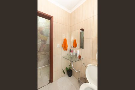 Casa à venda com 121m², 2 quartos e 2 vagas Casa à venda com 121m², 2 quartos e 2 vagasBanheiro