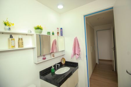 Apartamento à venda com 74m², 2 quartos e 2 vagasBanheiro da Suíte