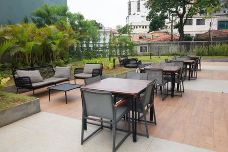 Apartamento à venda com 74m², 2 quartos e 2 vagasChurrasqueira