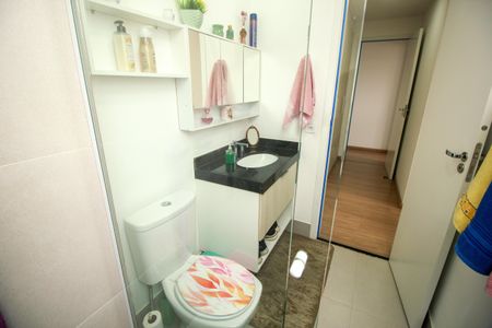 Apartamento à venda com 74m², 2 quartos e 2 vagasBanheiro Social