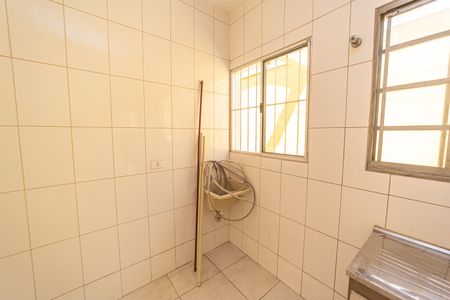 Casa para alugar com 30m², 1 quarto e sem vagaSala/Cozinha e Área de Serviço