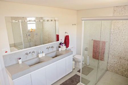 Banheiro de casa de condomínio para alugar com 4 quartos, 295m² em Horizontal Park, Cotia