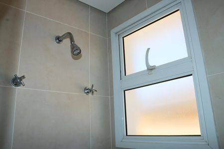 Casa de condomínio para alugar com 295m², 4 quartos e 4 vagasBanheiro da Suíte 2