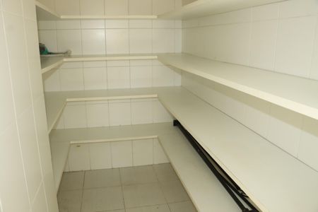 Casa de condomínio para alugar com 295m², 4 quartos e 4 vagasQuarto de serviço