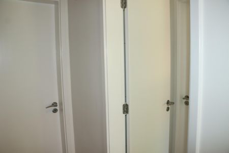 Casa de condomínio para alugar com 295m², 4 quartos e 4 vagasCorredor