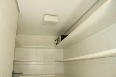 Casa de condomínio para alugar com 295m², 4 quartos e 4 vagasQuarto de serviço