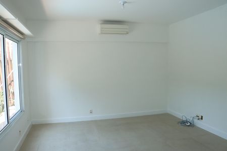 Casa de condomínio para alugar com 295m², 4 quartos e 4 vagasSuíte 4