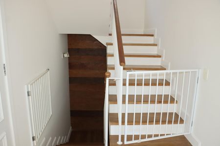 Casa de condomínio para alugar com 295m², 4 quartos e 4 vagasCorredor