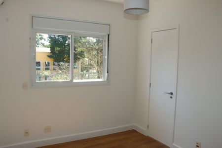 Casa de condomínio para alugar com 295m², 4 quartos e 4 vagasSuíte