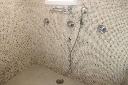 Casa de condomínio para alugar com 295m², 4 quartos e 4 vagasBanheiro da Suíte 3