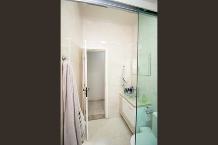 Casa para alugar com 300m², 3 quartos e 2 vagas Casa para alugar com 300m², 3 quartos e 2 vagasBanheiro Social