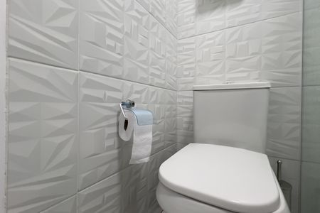 Banheiro de apartamento à venda com 2 quartos, 54m² em Macedo, Guarulhos