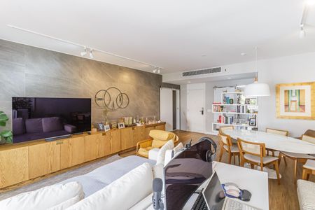 Apartamento à venda com 114m², 2 quartos e 3 vagasSala