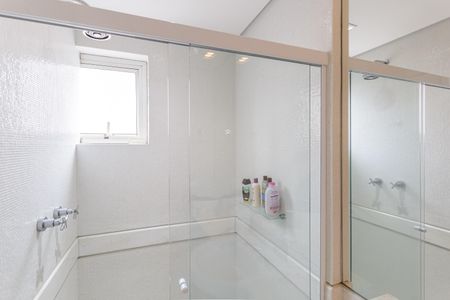 Apartamento à venda com 114m², 2 quartos e 3 vagasBanheiro da Suíte 1