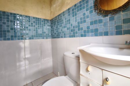 Casa à venda com 81m², 2 quartos e 6 vagasLavabo