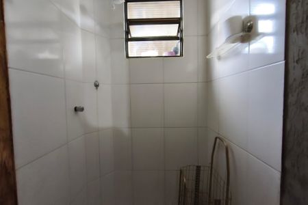 Casa à venda com 81m², 2 quartos e 6 vagasBanheiro Social