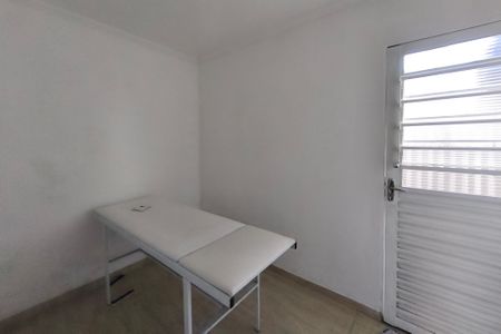 Casa à venda com 81m², 2 quartos e 6 vagasSala - Cômodo Extra