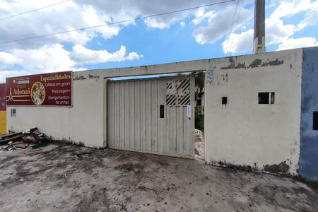 Casa à venda com 81m², 2 quartos e 6 vagasFachada