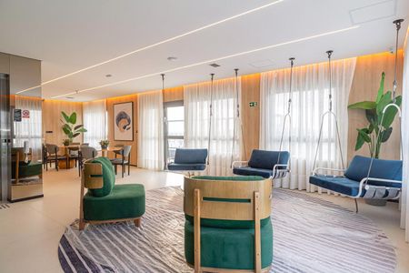 Apartamento à venda com 185m², 4 quartos e 3 vagas Apartamento à venda com 185m², 4 quartos e 3 vagasÁrea comum - Lounge