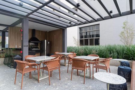 Apartamento à venda com 185m², 4 quartos e 3 vagas Apartamento à venda com 185m², 4 quartos e 3 vagasÁrea comum - Churrasqueira 1