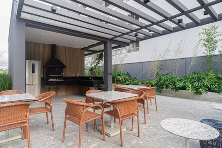 Apartamento à venda com 185m², 4 quartos e 3 vagas Apartamento à venda com 185m², 4 quartos e 3 vagasÁrea comum - Churrasqueira 2