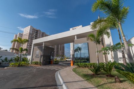 Apartamento para alugar com 52m², 2 quartos e 1 vagaFachada e portaria