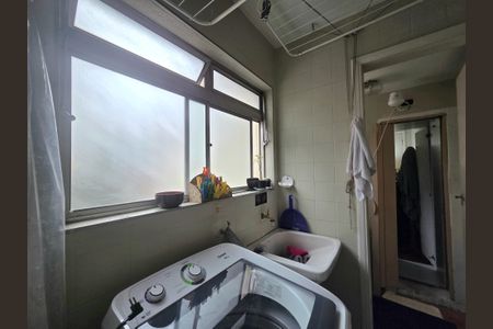 Apartamento à venda com 60m², 2 quartos e 1 vaga Apartamento à venda com 60m², 2 quartos e 1 vagaÁrea de Serviço