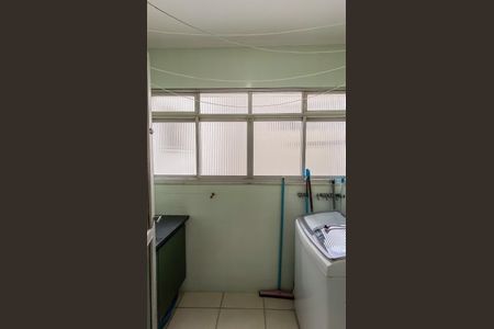 Apartamento à venda com 72m², 3 quartos e 1 vagaÁrea de Serviço