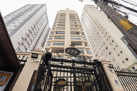 Apartamento para alugar com 90m², 3 quartos e 2 vagas Apartamento para alugar com 90m², 3 quartos e 2 vagasFachada