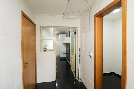 Apartamento para alugar com 90m², 3 quartos e 2 vagas Apartamento para alugar com 90m², 3 quartos e 2 vagasÁrea de Serviço e Banheiro de Serviço