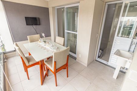 Apartamento para alugar com 48m², 2 quartos e 1 vaga Apartamento para alugar com 48m², 2 quartos e 1 vagaVaranda e Área de Serviço