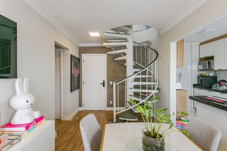 Sala de apartamento à venda com 2 quartos, 117m² em Vila Santo Estefano, São Paulo