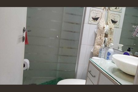 Apartamento para alugar com 74m², 2 quartos e 1 vaga Apartamento para alugar com 74m², 2 quartos e 1 vagaBanheiro