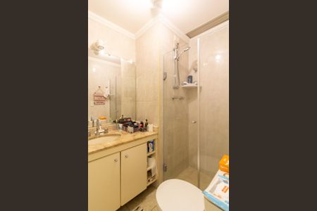 Apartamento à venda com 136m², 4 quartos e 3 vagas Apartamento à venda com 136m², 4 quartos e 3 vagasBanheiro Social