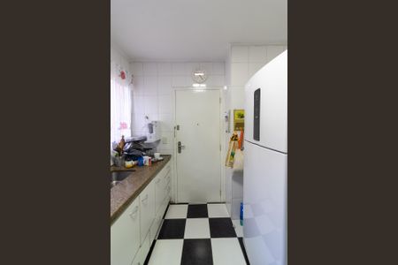 Apartamento à venda com 136m², 4 quartos e 3 vagas Apartamento à venda com 136m², 4 quartos e 3 vagasCozinha