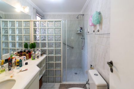 Apartamento à venda com 136m², 4 quartos e 3 vagas Apartamento à venda com 136m², 4 quartos e 3 vagasBanheiro Suíte 2